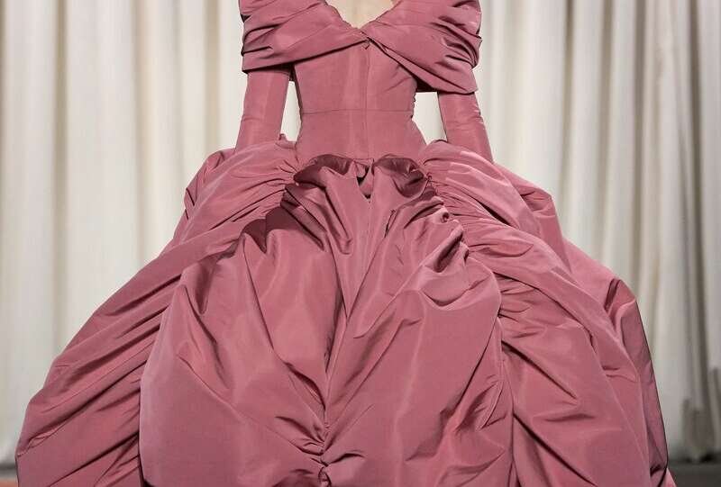 Elie Saab Fall-Winter 2025/2026 Collection – An Invitation to the Alpine Slopes Elie Saab Fall-Winter 2025/2026 Collection – An Invitation to the Alpine Slopes