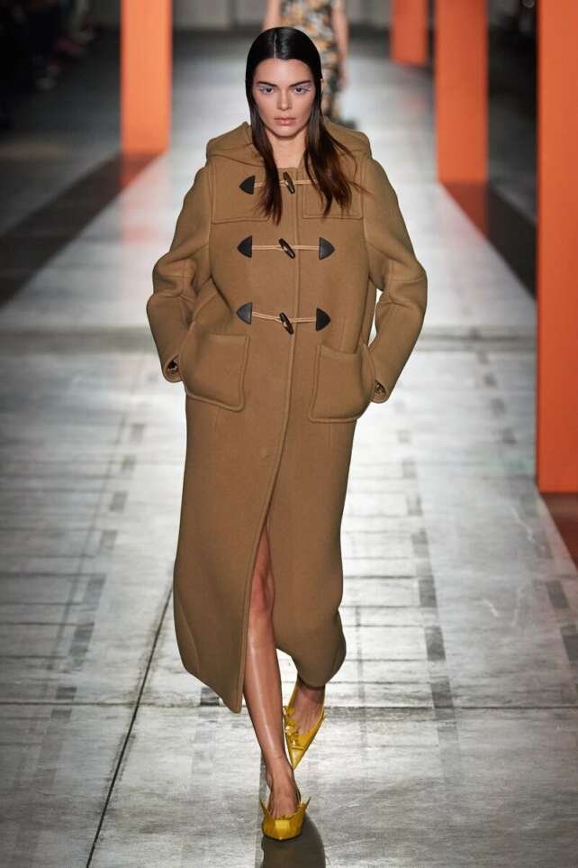Carolina Herrera Spring 2025 Collection: Chasing a Sensation or Betting on Classics?