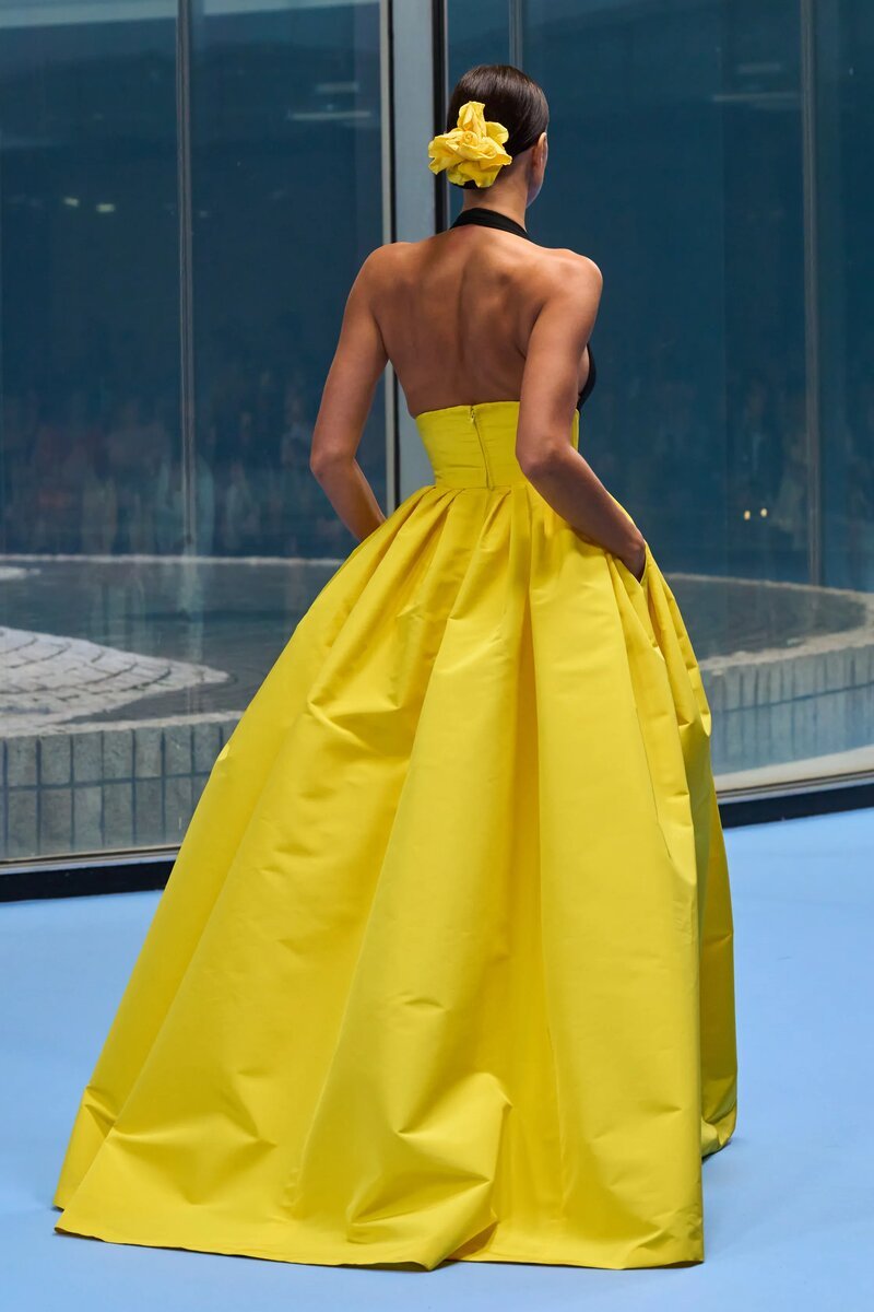 Carolina Herrera Spring 2025